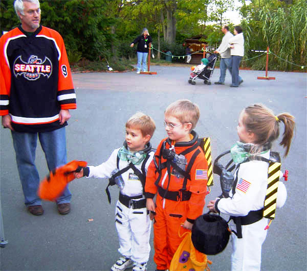 Pumpkin Prowl G-Pod 01