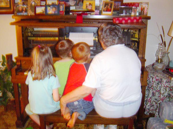 Player Piano Grandma Merlin G-Pod