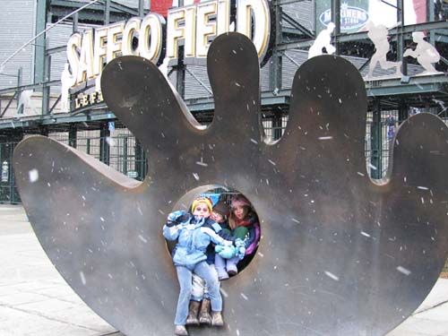 M's Fan Fest G-Pod