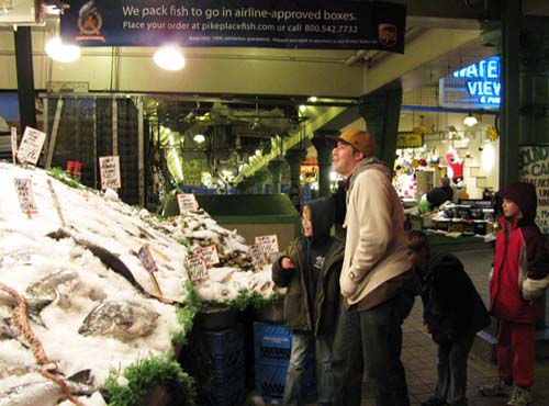 Pike Place Market Rachel the Pig G-Pod Dylan