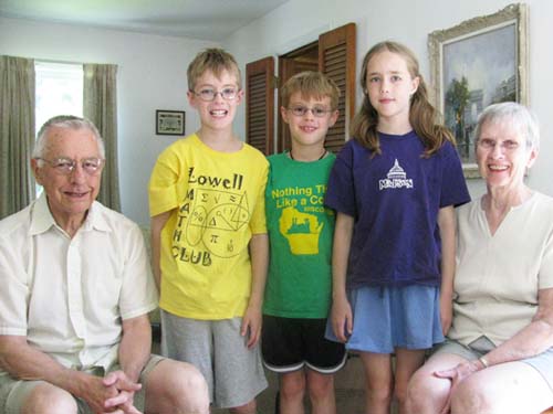 The Andersons, Bob's parents