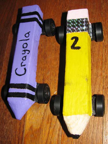 Pinewood Dery Cars G-Pod 01