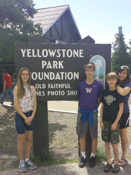 Yellowstone Old Faithful G-Pod 02