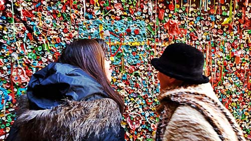 Lisa, Mammy at Gum Wall