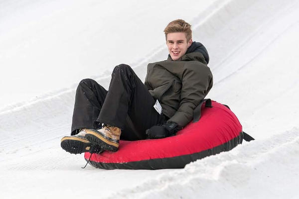 Snow Tubing Dane 05