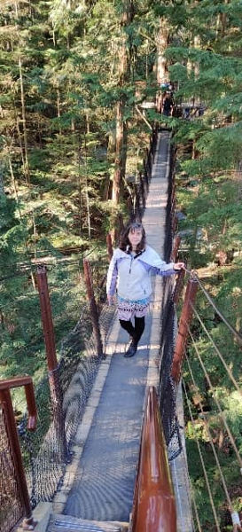 Capilano Bridge Park Mom 01