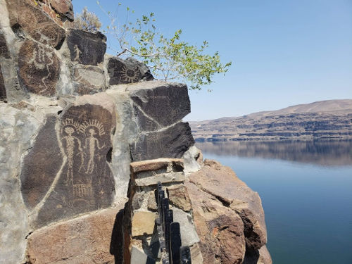 Petroglyphs 02