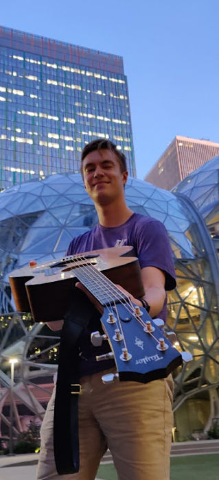 Amazon Guitar Brock 03