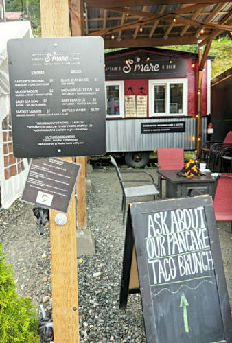 Juneau 22 Smores Stand