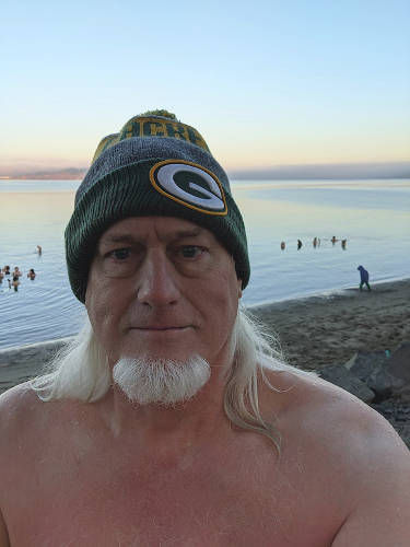 Steilacoom Plunge Feb Papa 01