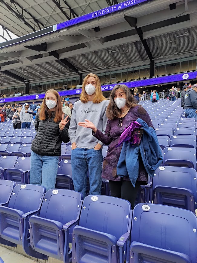 UW Graduation GPOD 01