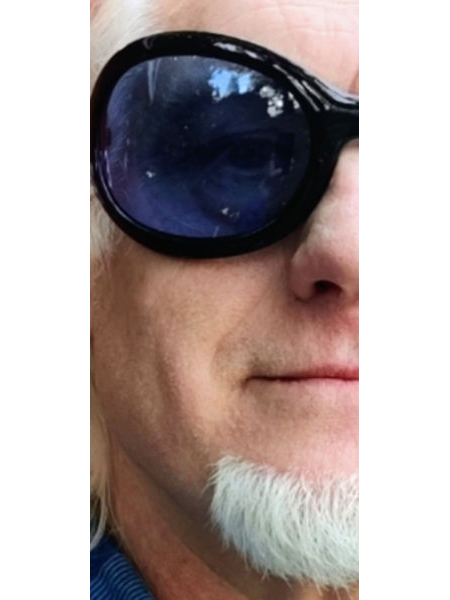 Bug-eyed Closeup Papa