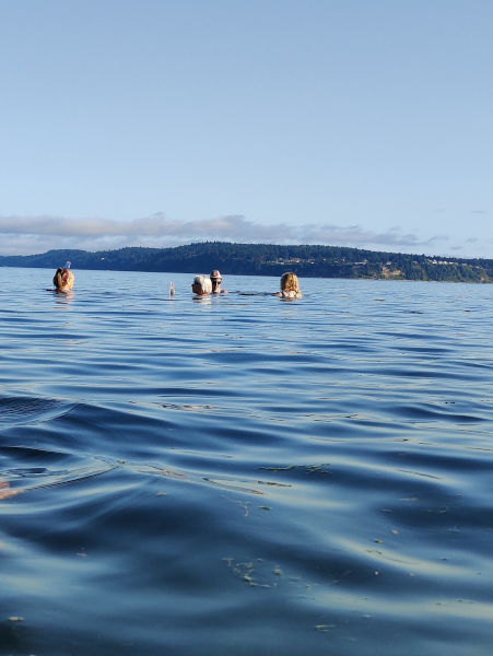Steilacoom Pride Plunge 04