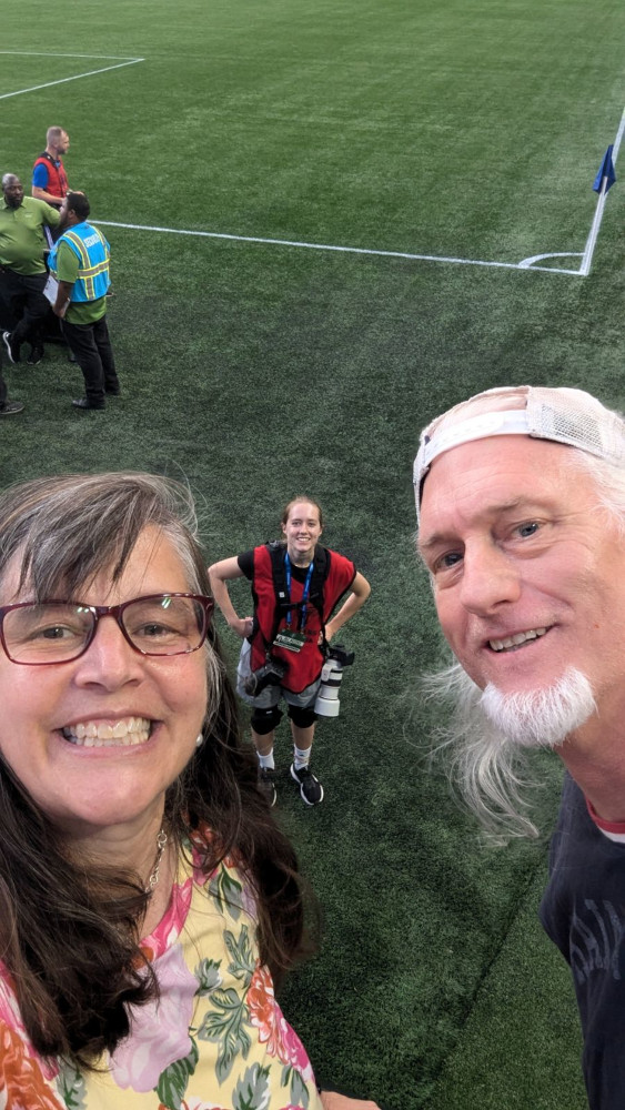 Sounders Mom Maddy Papa