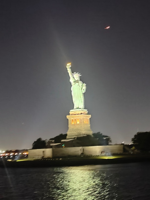 Cruise Statue of Liberty