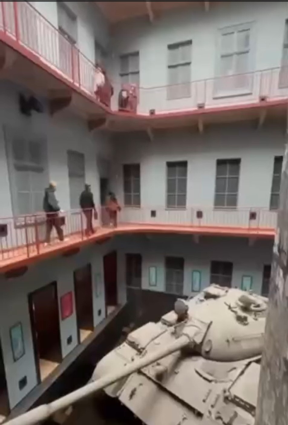 Budapest CHID Inst 03