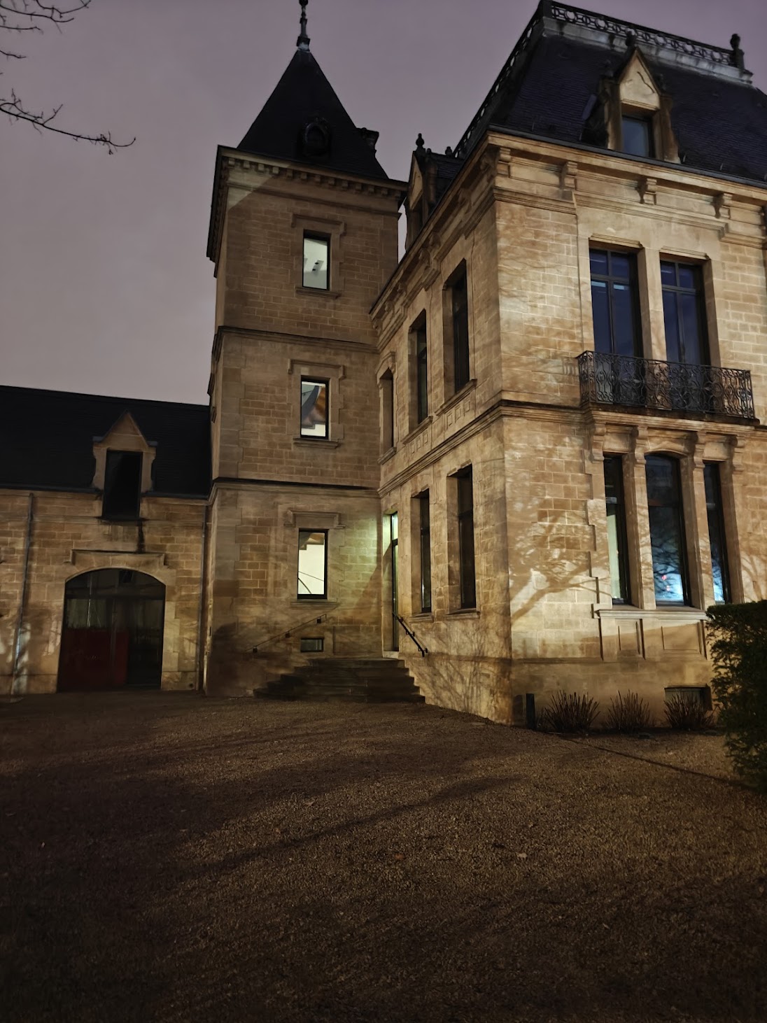 Luxembourg Mansion 211346
