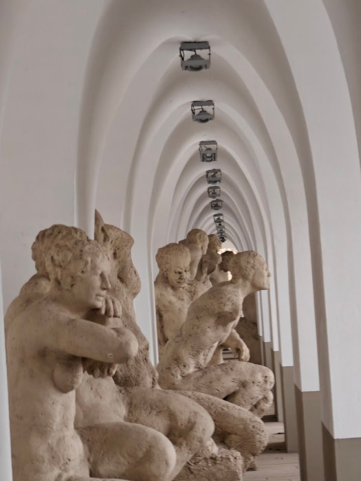 Luxembourg Walk 124750