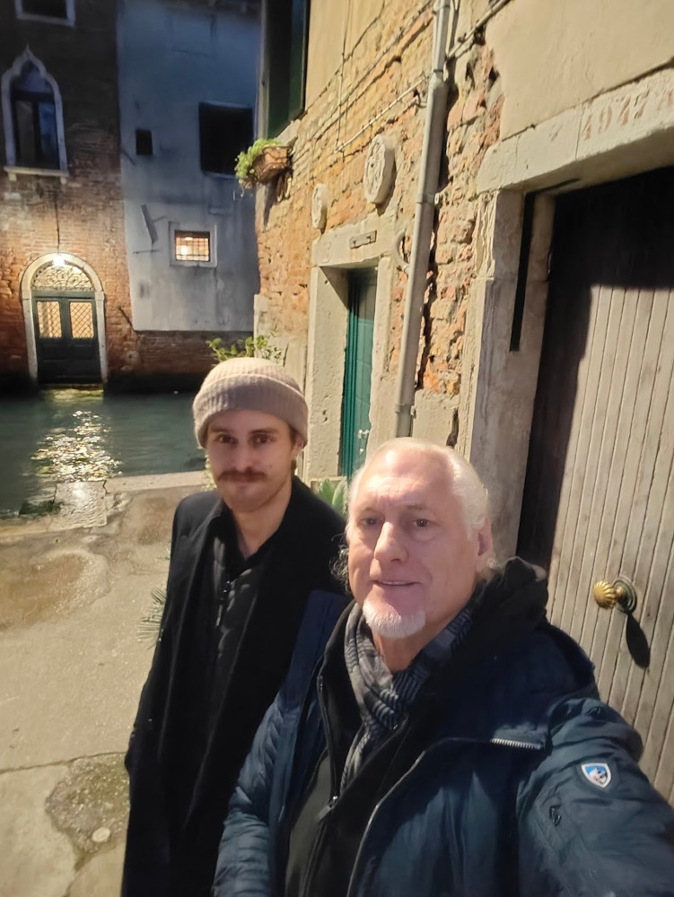 Venice Dane Papa 170045 09-Dec-2024