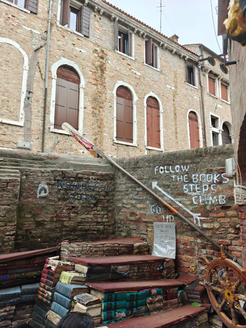 Venice 130033 10-Dec-2024
