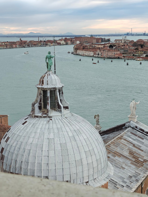 Venice 153837 10-Dec-2024