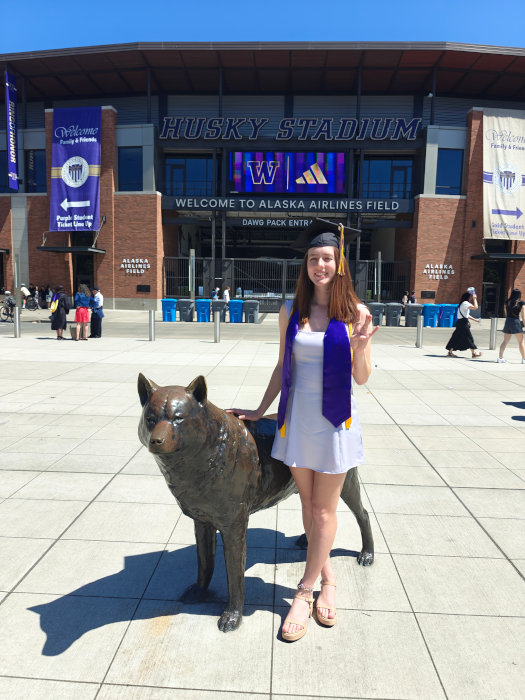 UW Grad Maddy 04