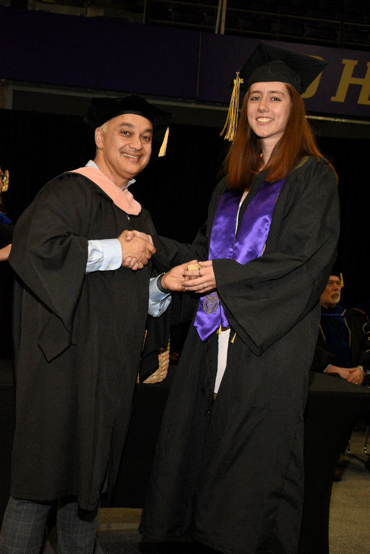 UW Grad Maddy 0544