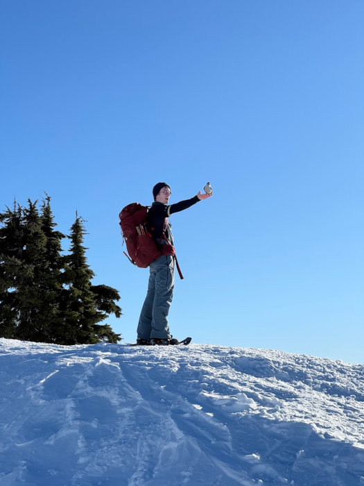 Mt Adams Shoeshoeing 02