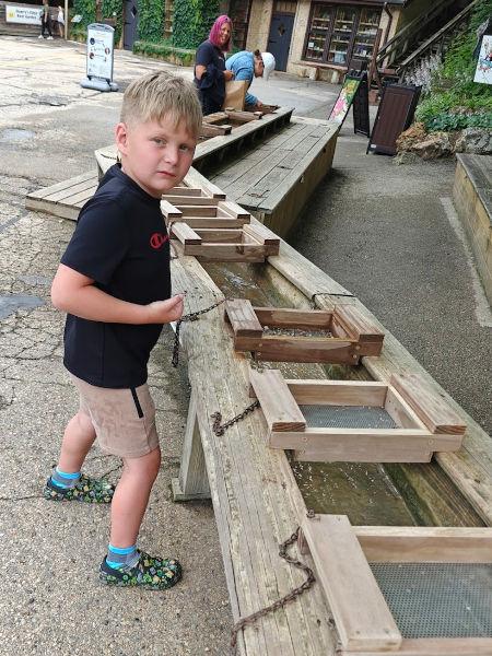 Cave of the Mounds Jaxson 01