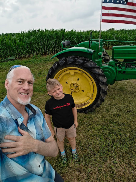 Mt Horeb Farm Papa Jaxson 01